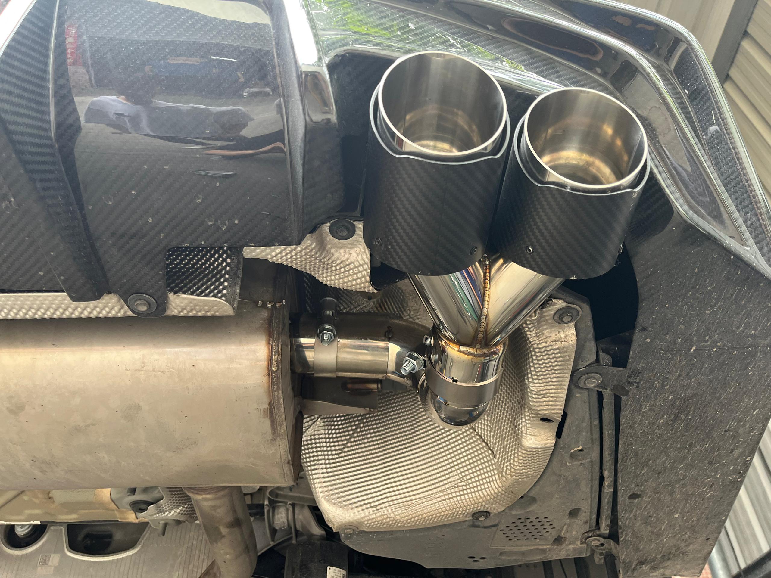 Carbon Fiber Y Pipe Exhaust Tips ( Single to Dual) V2