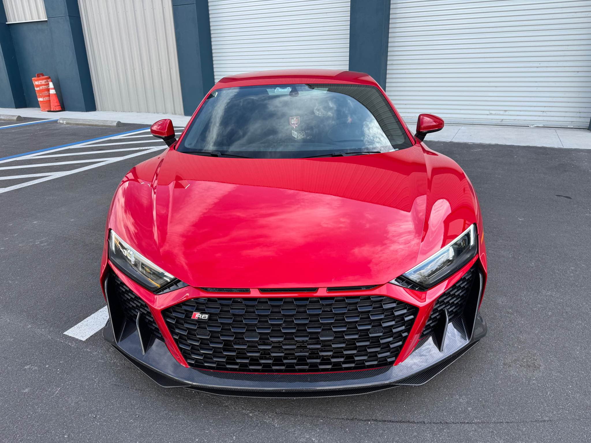 C Style Prepreg Carbon Fiber Front Splitter Lip - Audi R8
