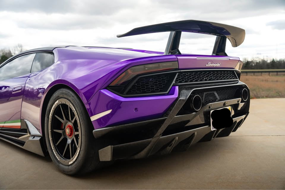 Carbon Fiber Performance Style Rear Wing - Lamborghini Huracan