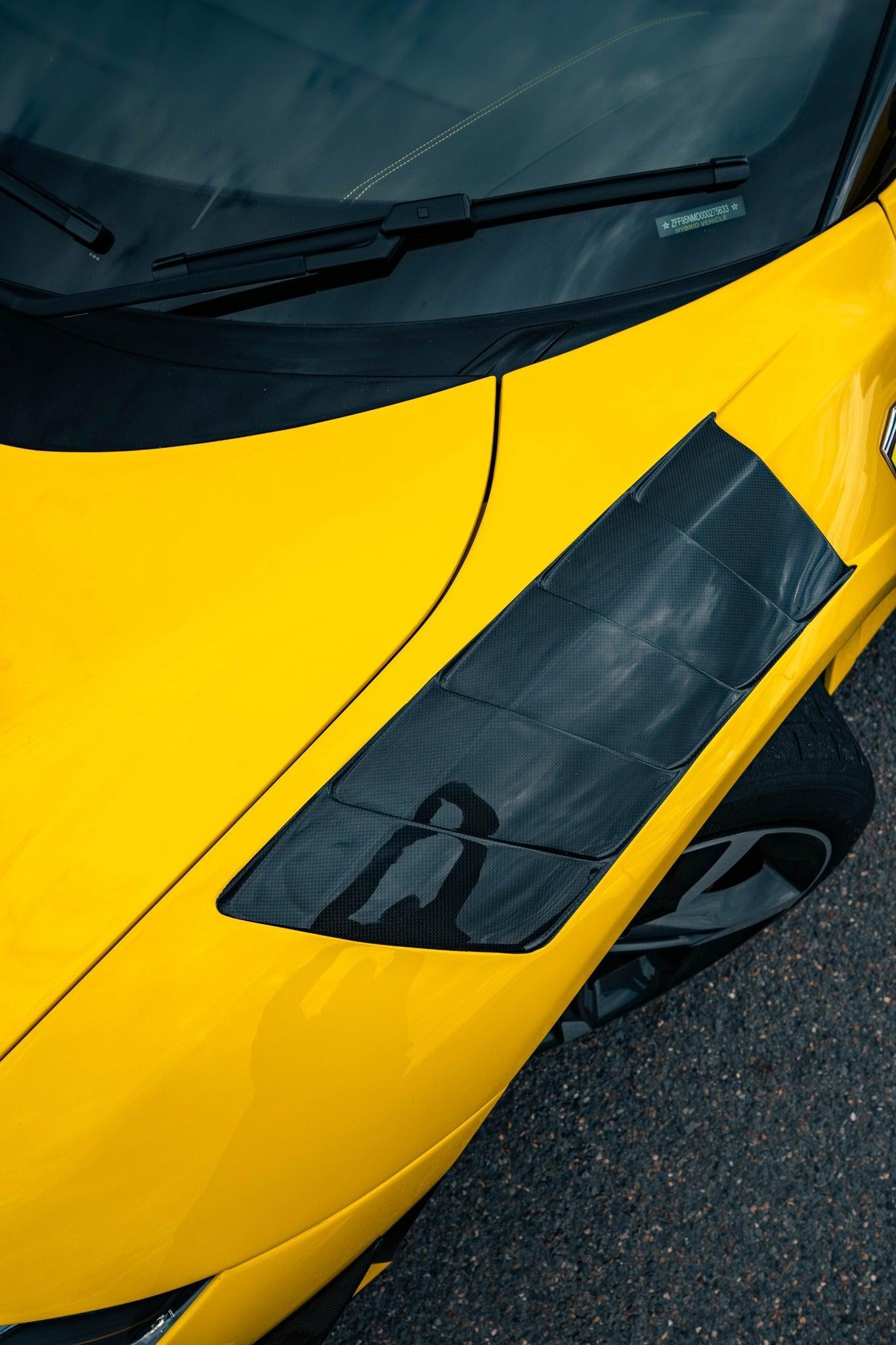 Ferrari SF90 FRP/Carbon Fiber Front Vented Fenders