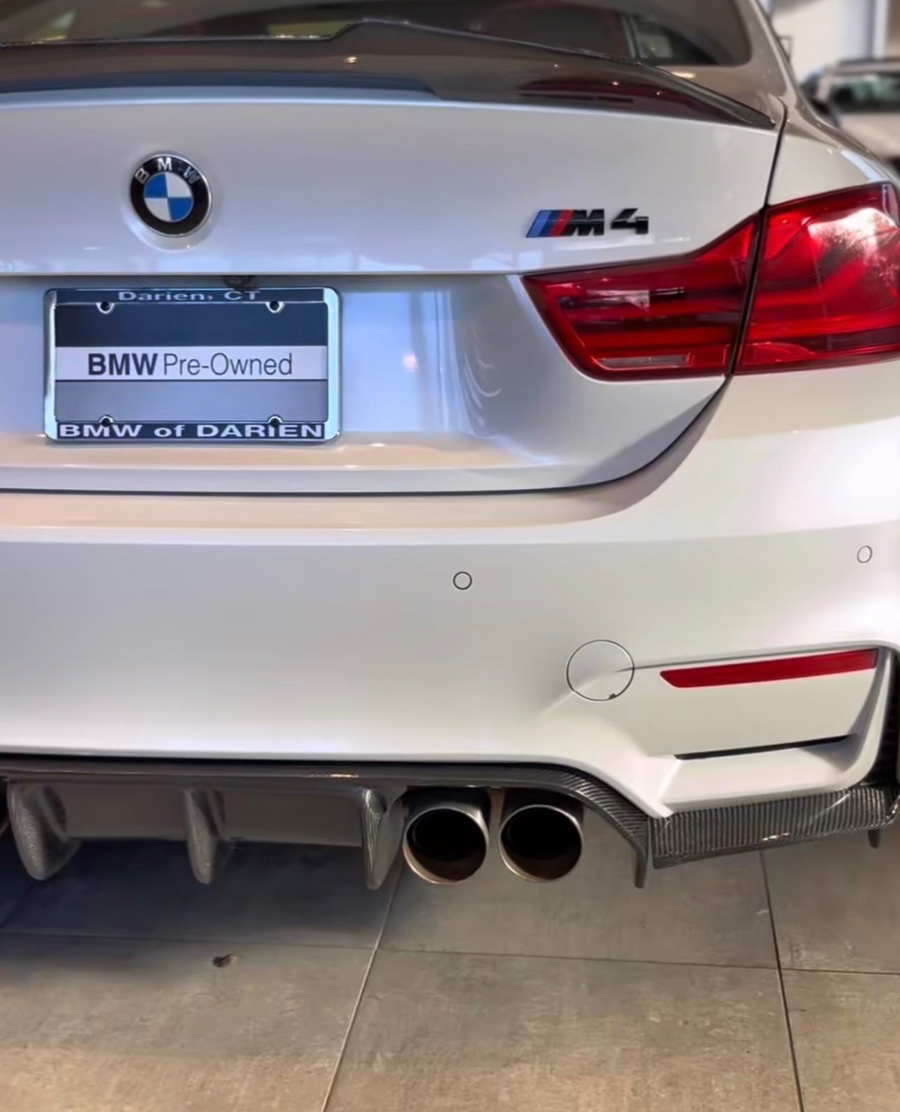 V Style Carbon Fiber Rear Diffuser - BMW F80 M3 & F82 / F83 M4