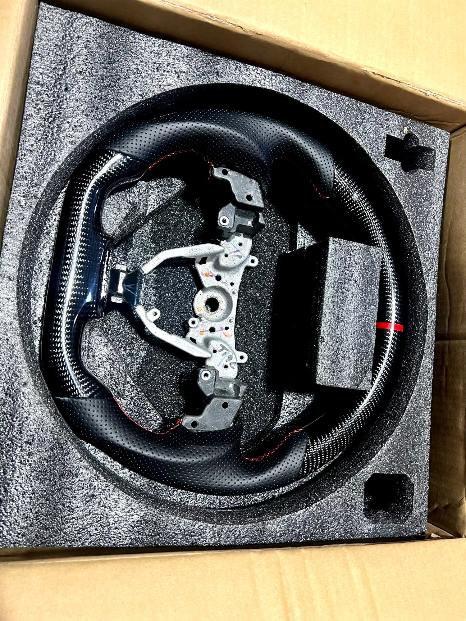 Carbon Fiber Steering Wheel - Lexus IS250 IS300 IS350 ISF F-Sport 2006-2011