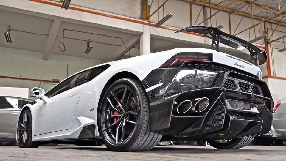 GT Carbon Fiber Rear Wing - Lamborghini Huracan