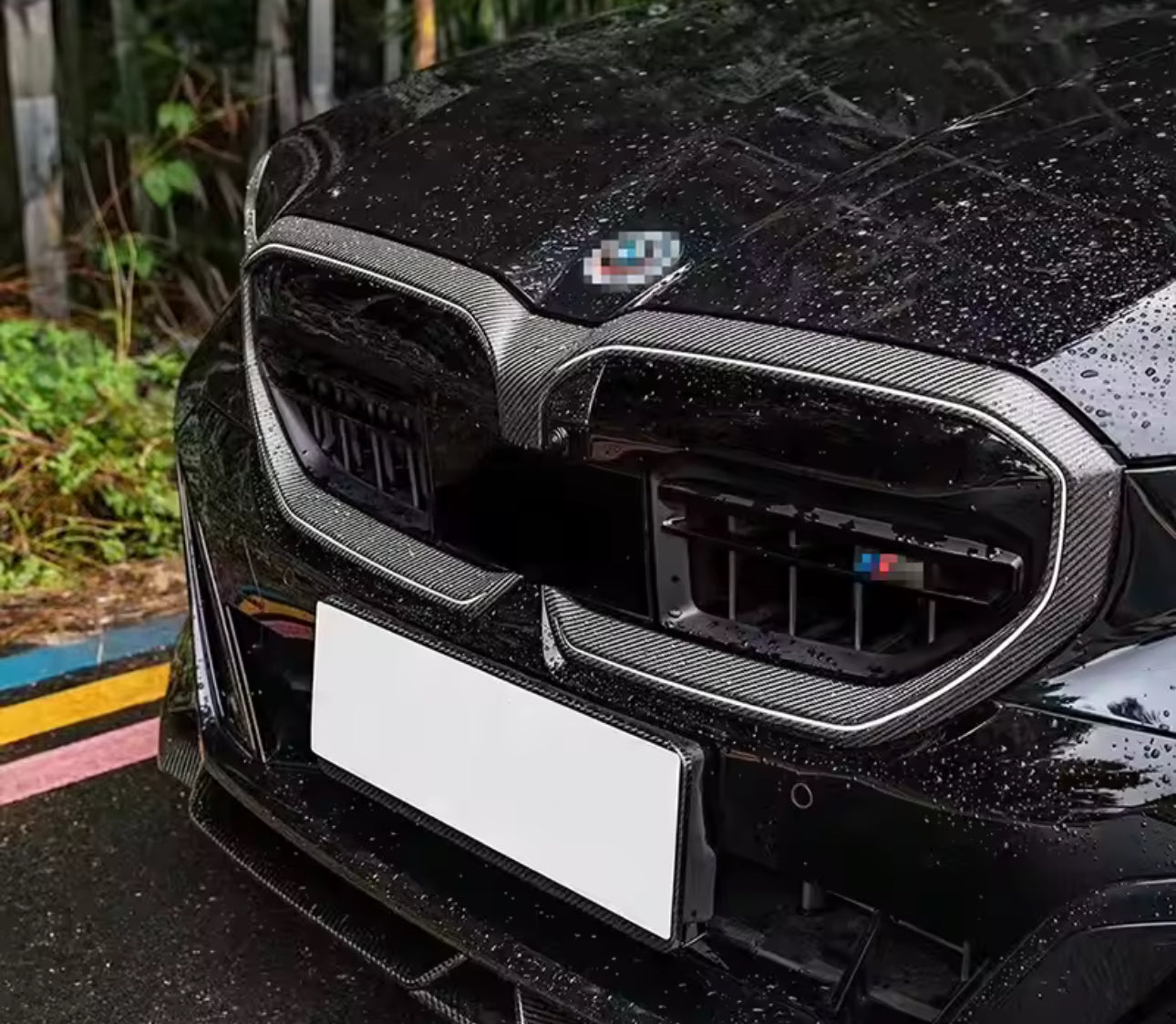 Dry Carbon Fiber Front Grill Cover Garnish - 2024-2025 BMW G60 530i G90 M5