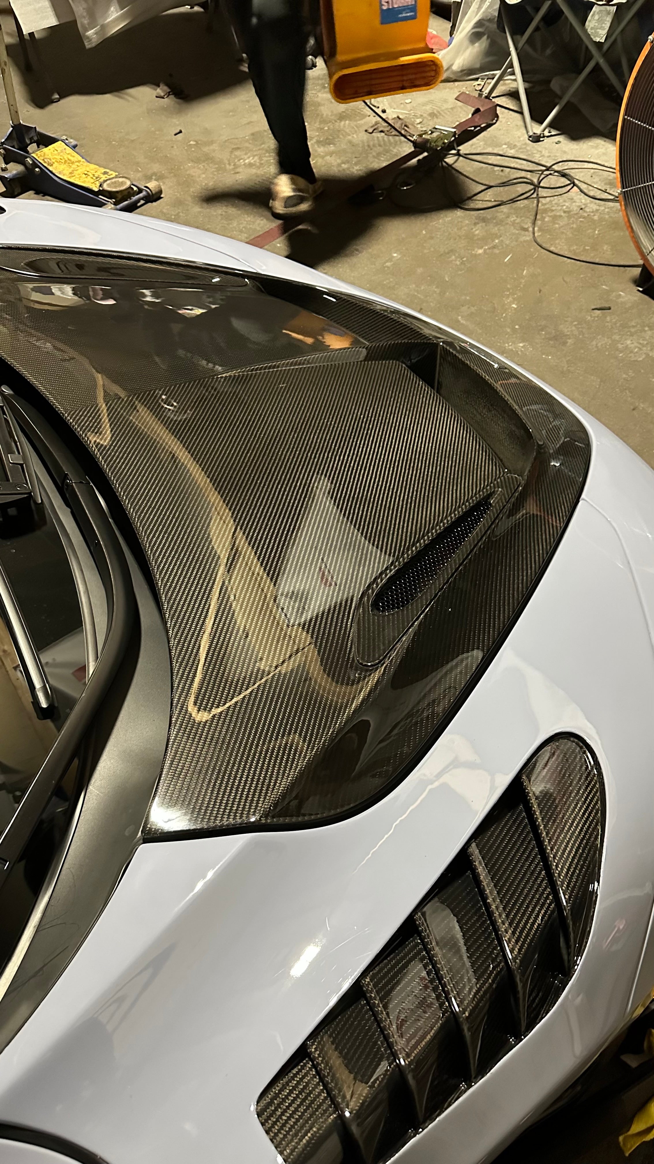 V-Style Carbon Fiber Hood Bonnet- McLaren 720s/ 750s/765Lt