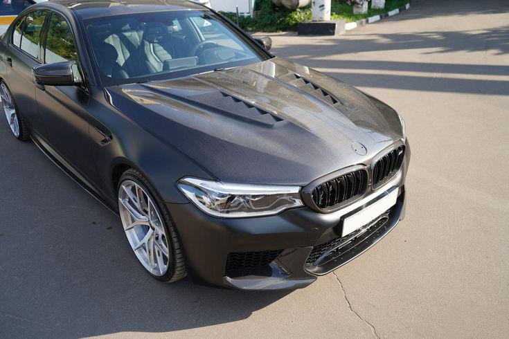 BMW F90/G30 5 Series/M5 Carbon Fiber Vented Hood