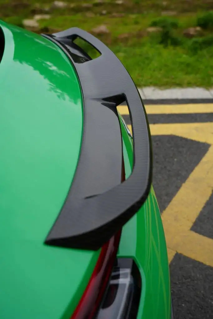 Prepreg Carbon Fiber 992 Rear Trunk Spoiler for Porsche 911 992 Targa Carrera S/4/4S 2019-2022