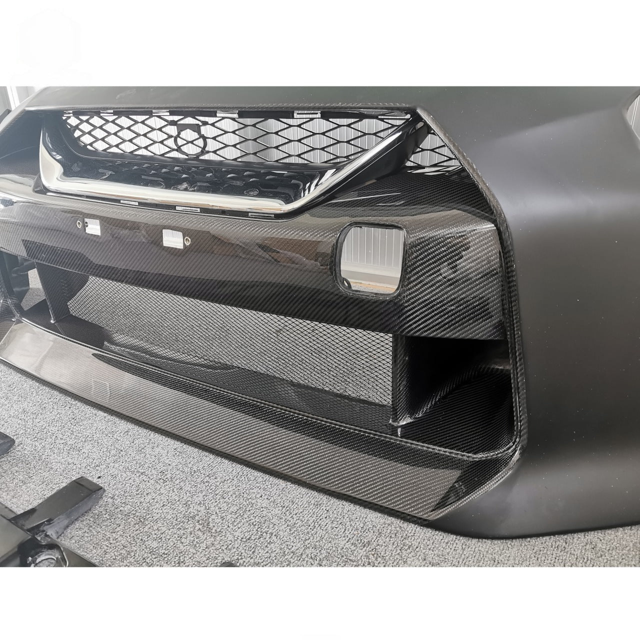 OEM Style Carbon Fiber Front Bumper for Nissan GTR R35 13-19