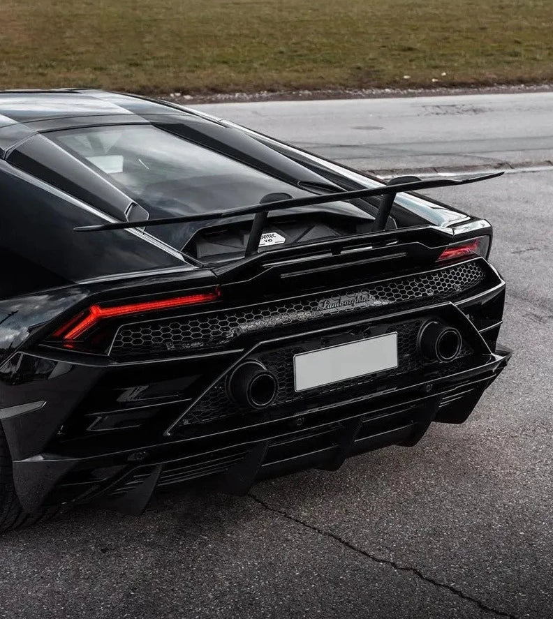 Novi Style Carbon Fiber Rear Diffuser - Huracan Evo