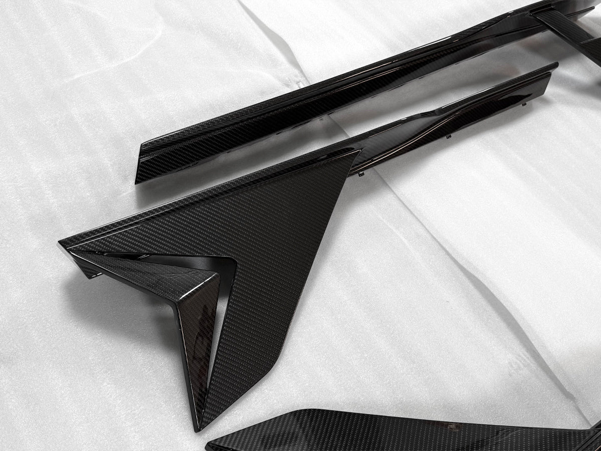 Carbon Fiber DK Style Side Skirts - Lamborghini Revuelto