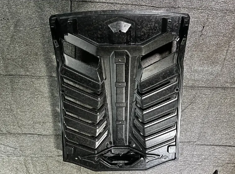 Lamborghini Huracan STO Carbon Fiber Engine Cover Upgrade