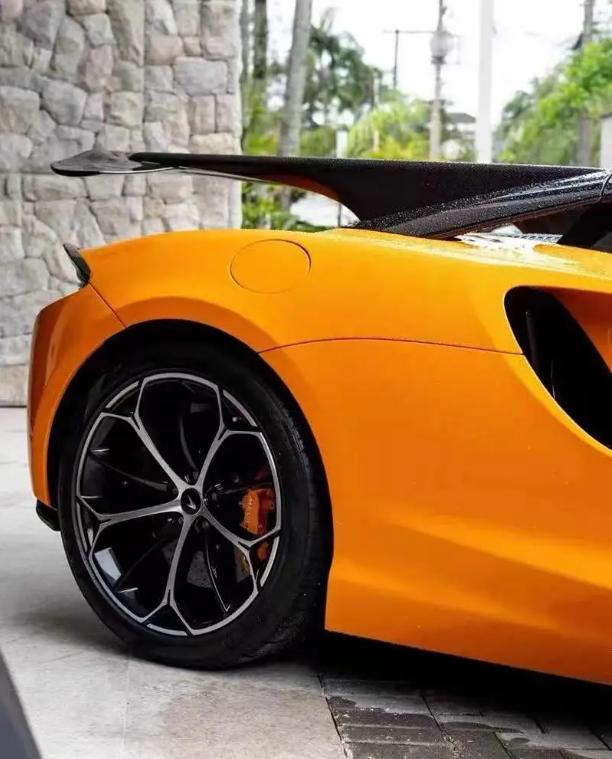 McLaren Artura Carbon Fiber Artisan Wing