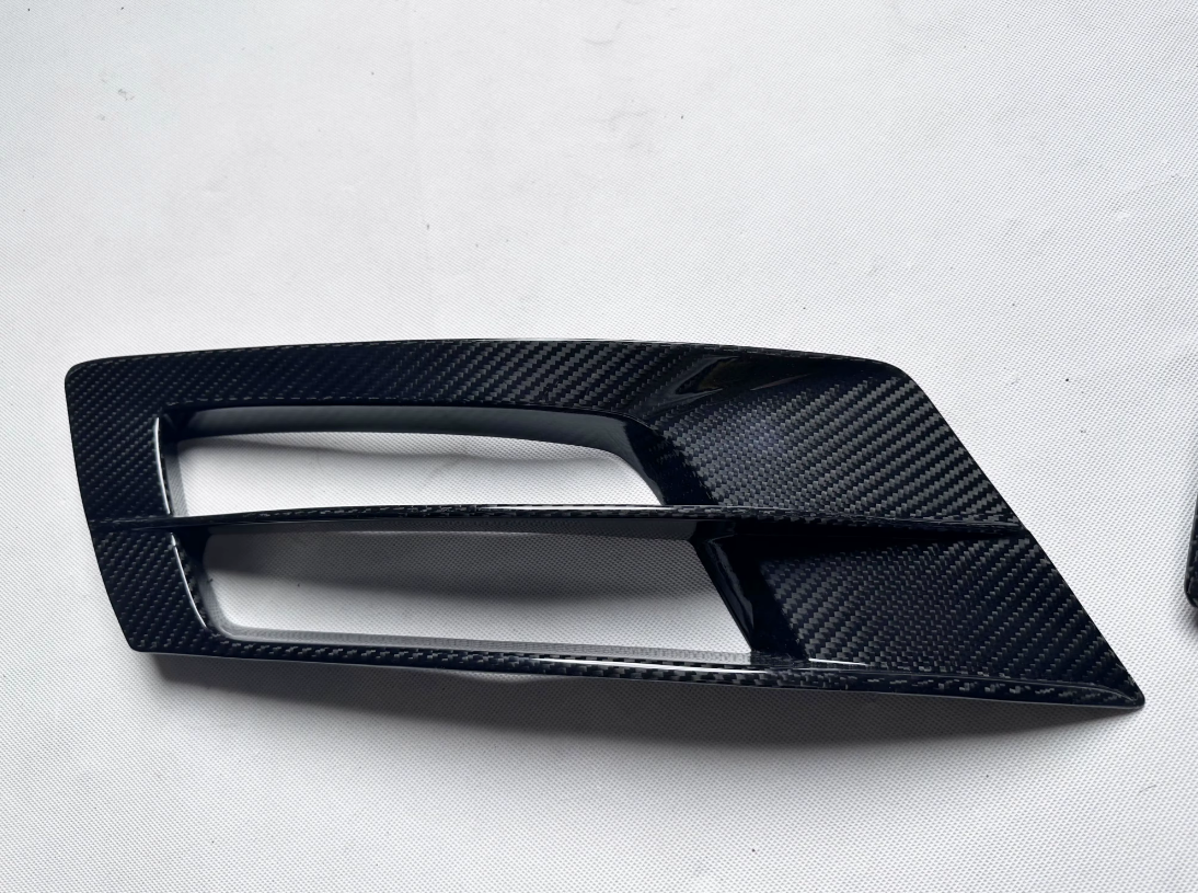 Carbon Fiber Rear Vent Trims for Porsche 911 992 Turbo S 2021+