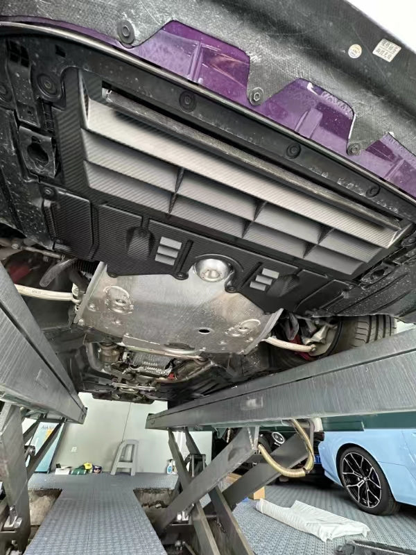 Dry Carbon Fiber Vented Oil Cooler Guard - BMW G8X G80 M3 / G82 M4