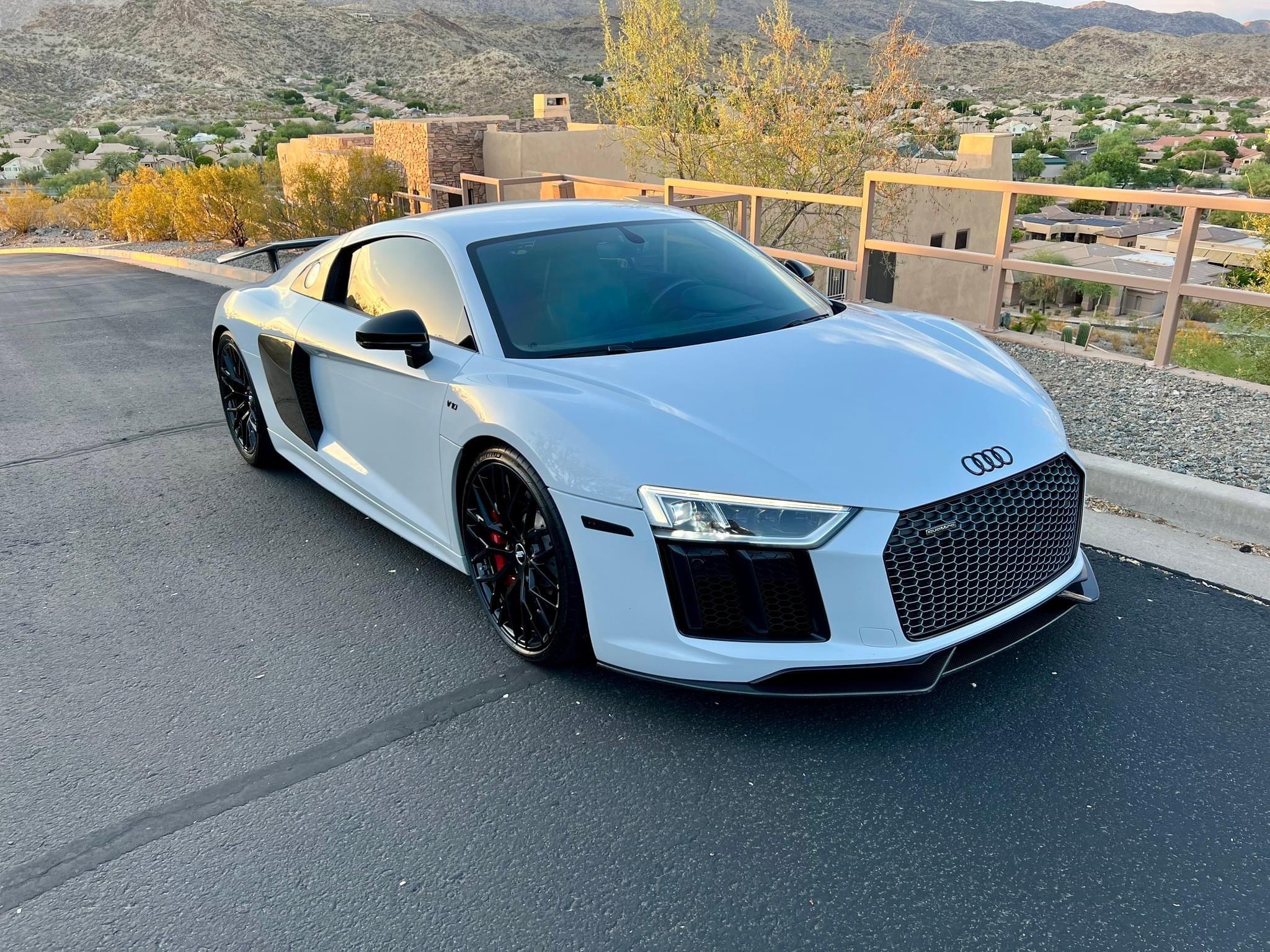 Audi R8 3Pc Artisan Carbon Fiber Front Lip