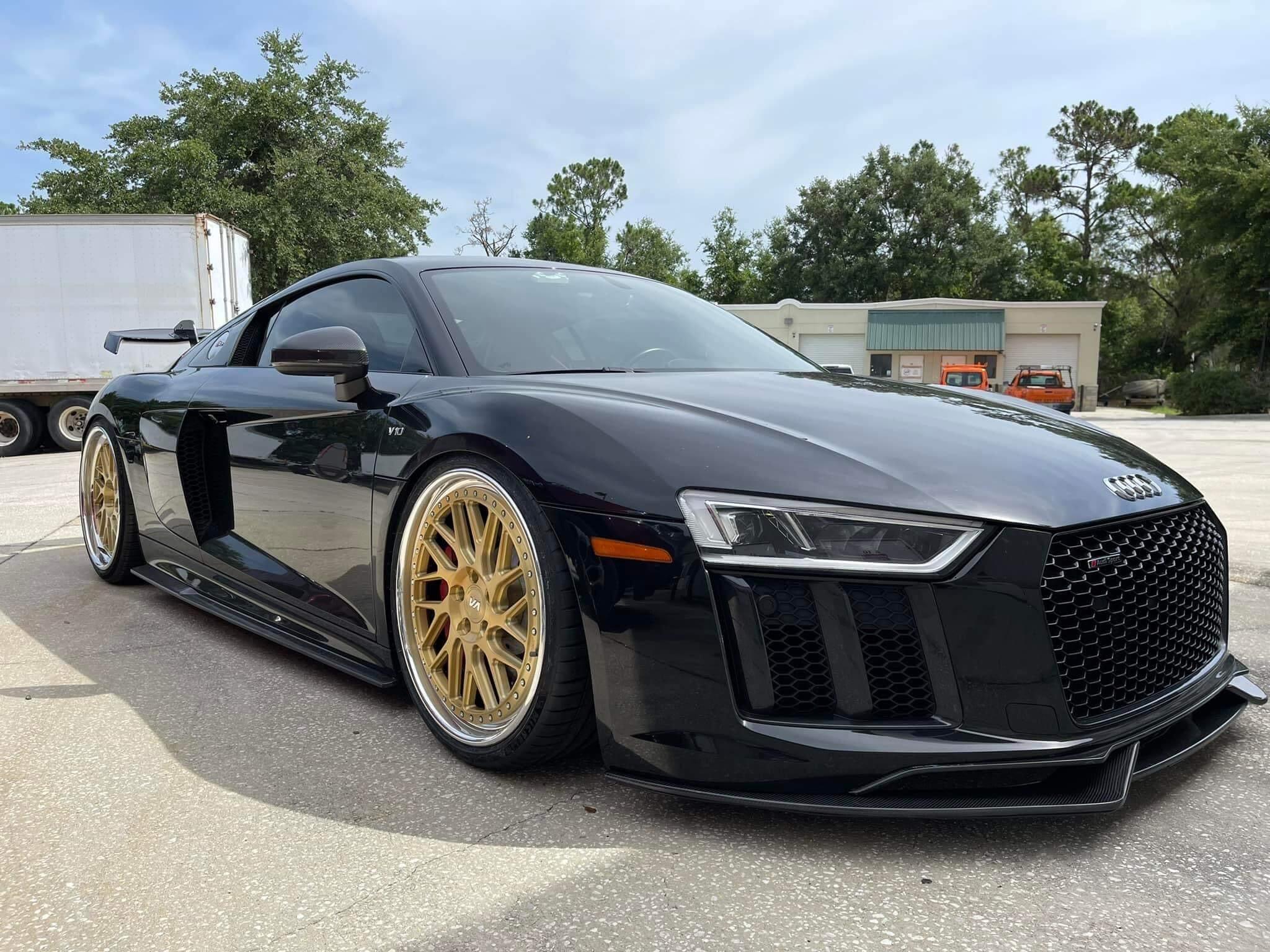 Audi R8 3Pc Artisan Carbon Fiber Front Lip