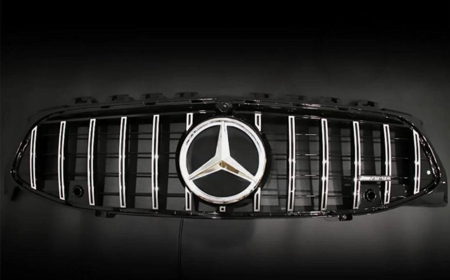 Gloss Black / Chrome Silver Front Grille with LED for Mercedes-Benz CLA-Class W118 (2020–2023)