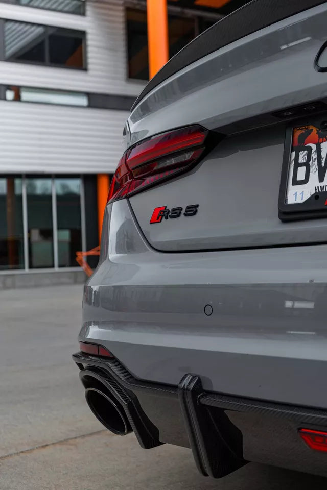 Carbon Fiber Rear Diffuser w/ LED - RS5 2020+