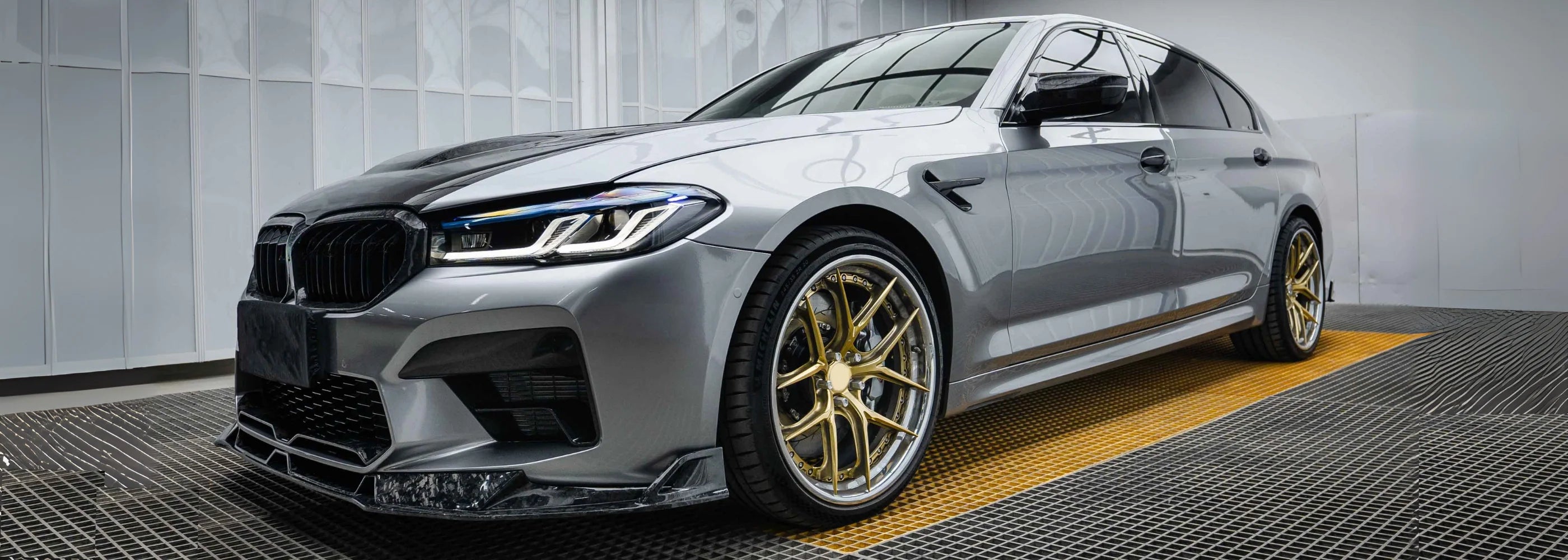 Lightweight. Strong. Iconic.