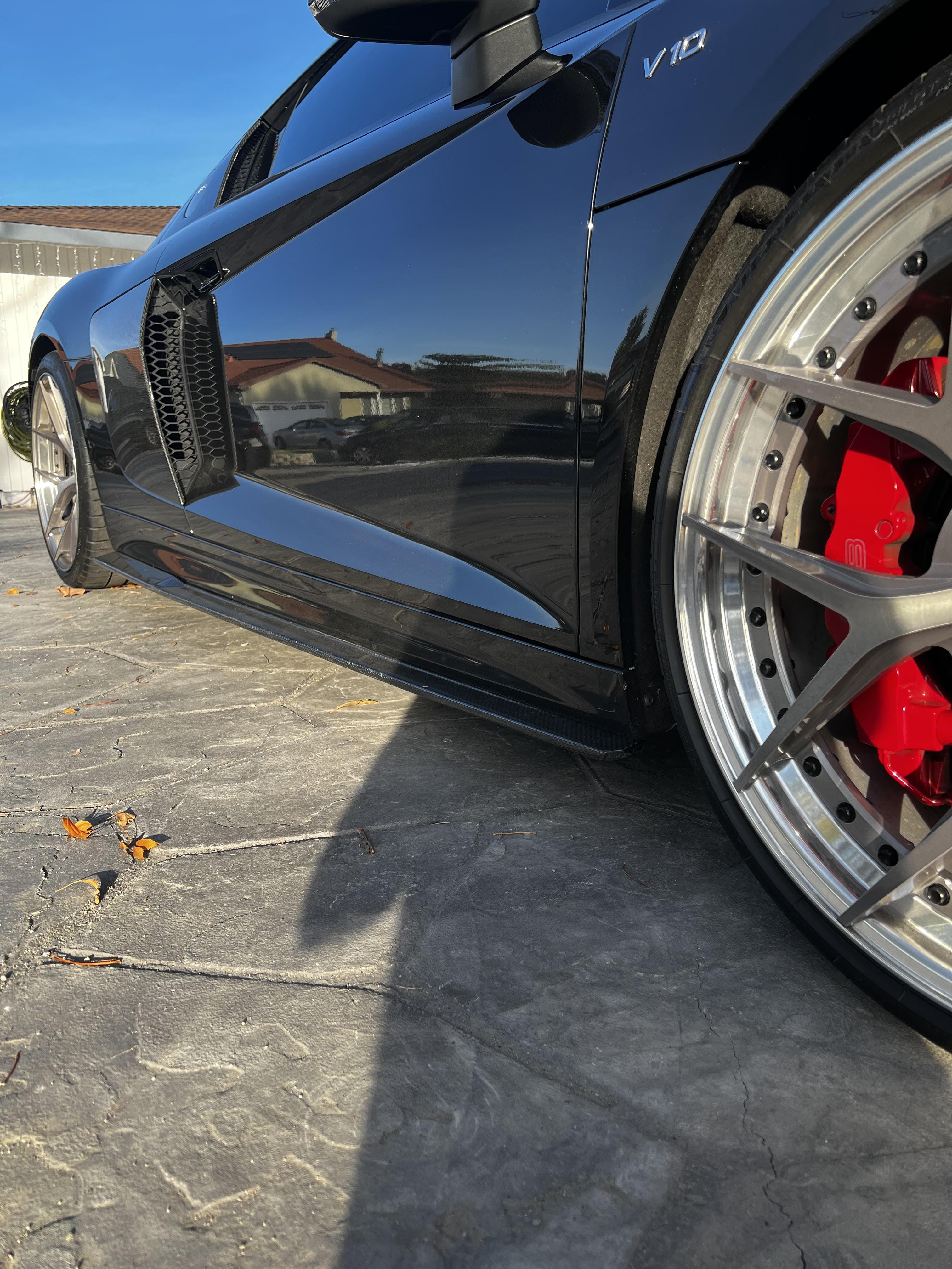 Audi R8 Artisan Carbon Fiber Side Skirts