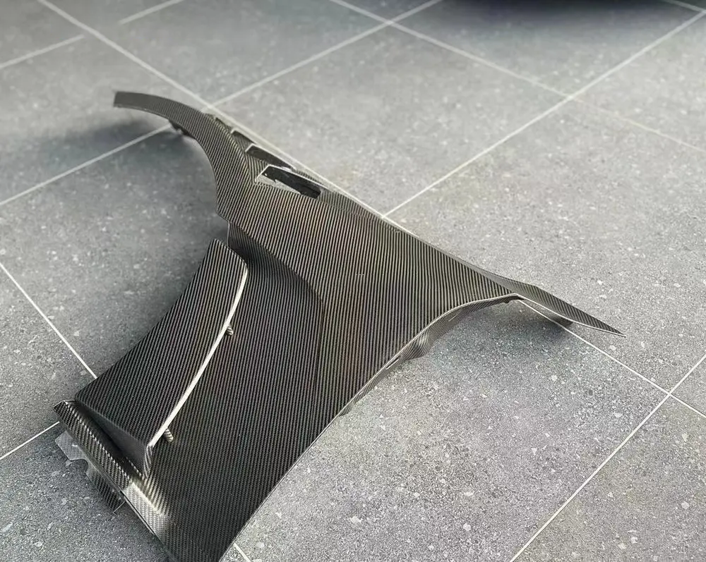BMW G87 Alpha N Style Vented Front Fenders With Blades