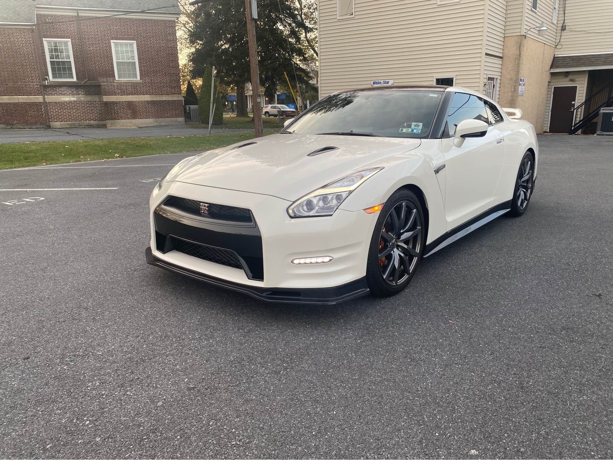 CARBON FIBER FRONT BUMPER LIP FOR NISSAN R35 GTR