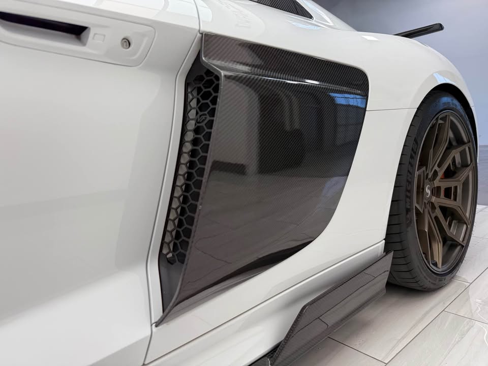 GT4 LMS Style Carbon Fiber Side Vent Blades - AUDI R8 (4S Gen 2)