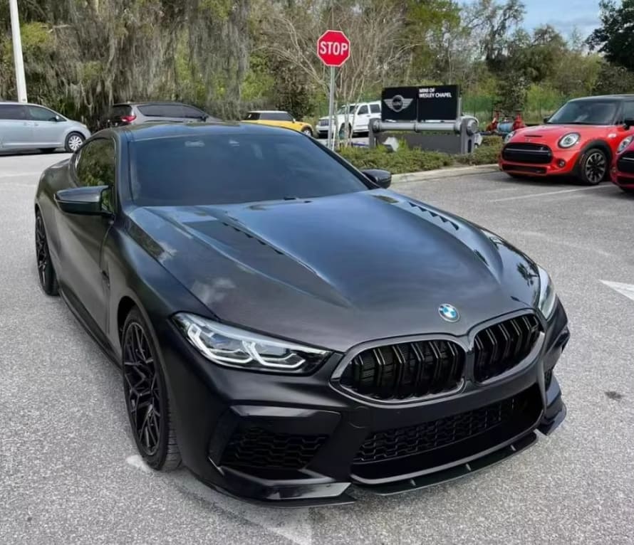 Carbon fiber vented V style hood - BMW 8 Series / M8 2020-2024