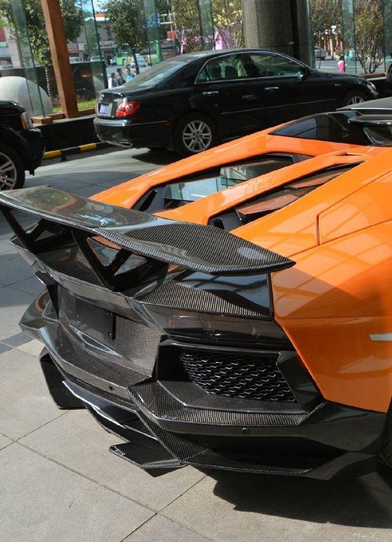 Lamborghini Aventador Artisan Wing with Base Panel