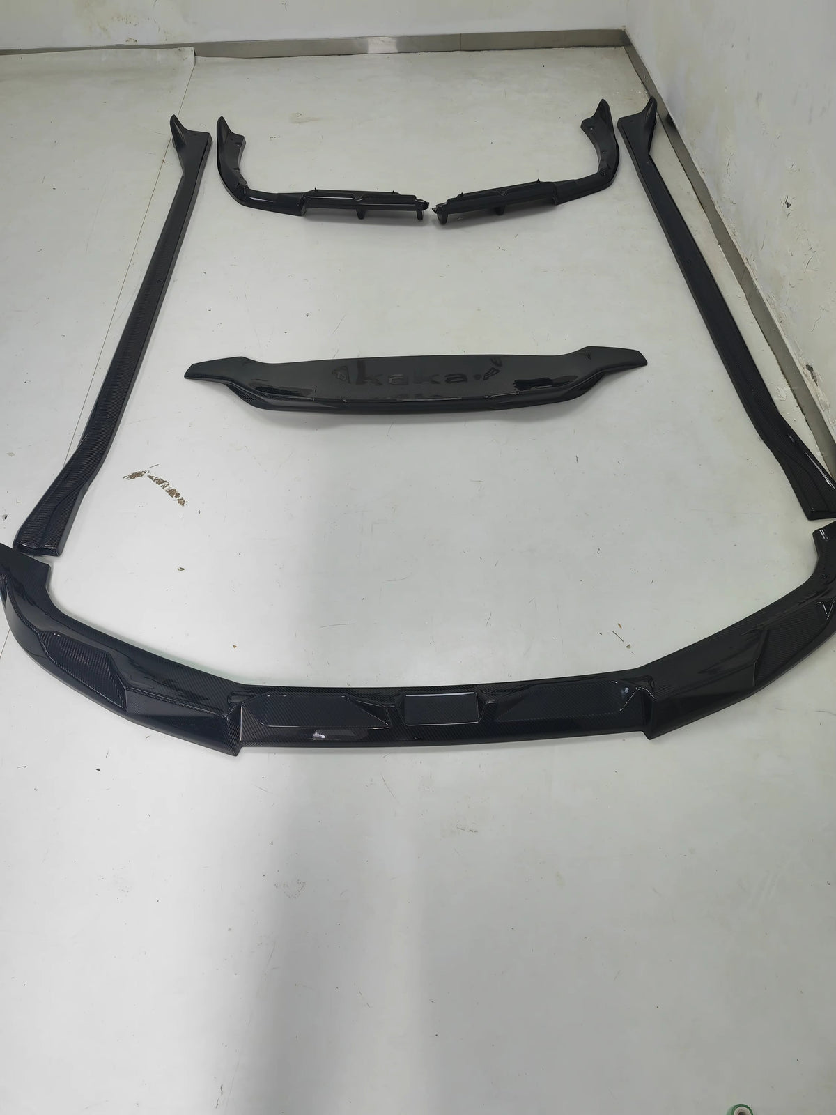 Gloss black/ Carbon fiber Aerodynamic Body Kit - BMW XM G09
