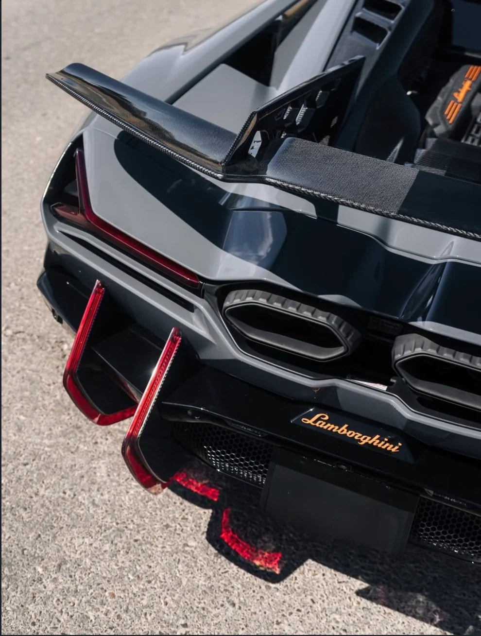 Carbon Fiber DK Style Rear Engine Cover Lid w/ Wing - Lamborghini Revuelto
