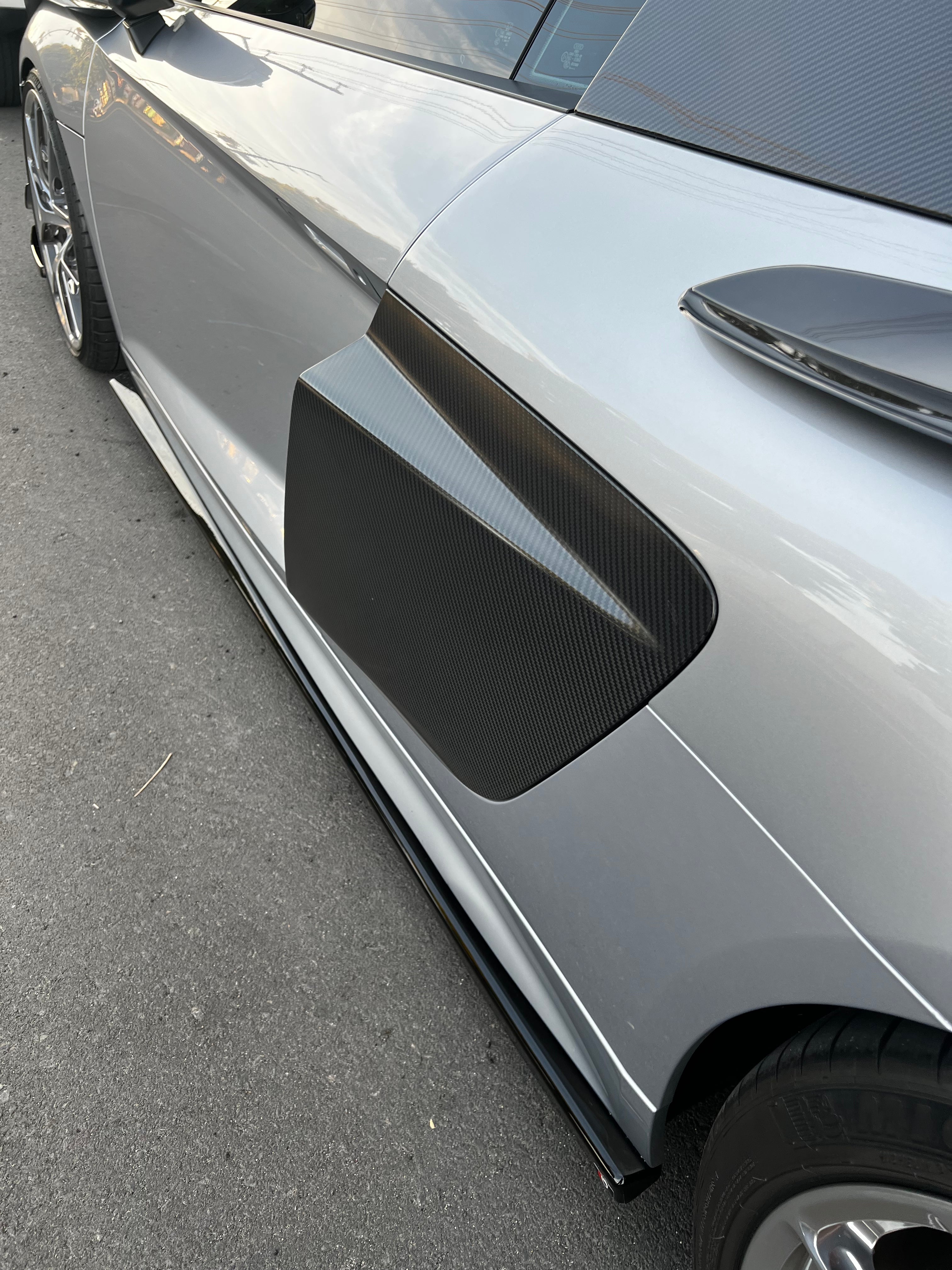 Audi R8 Gen 2 Carbon Fiber Side Blades Vent