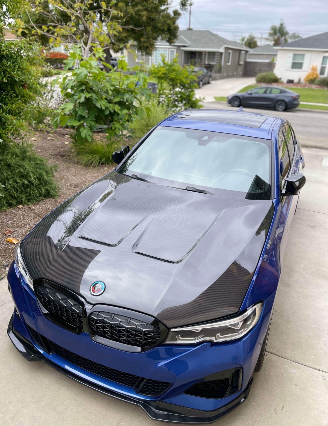 Carbon fiber vented engine hood - bmw G20 3 series pre-lci
