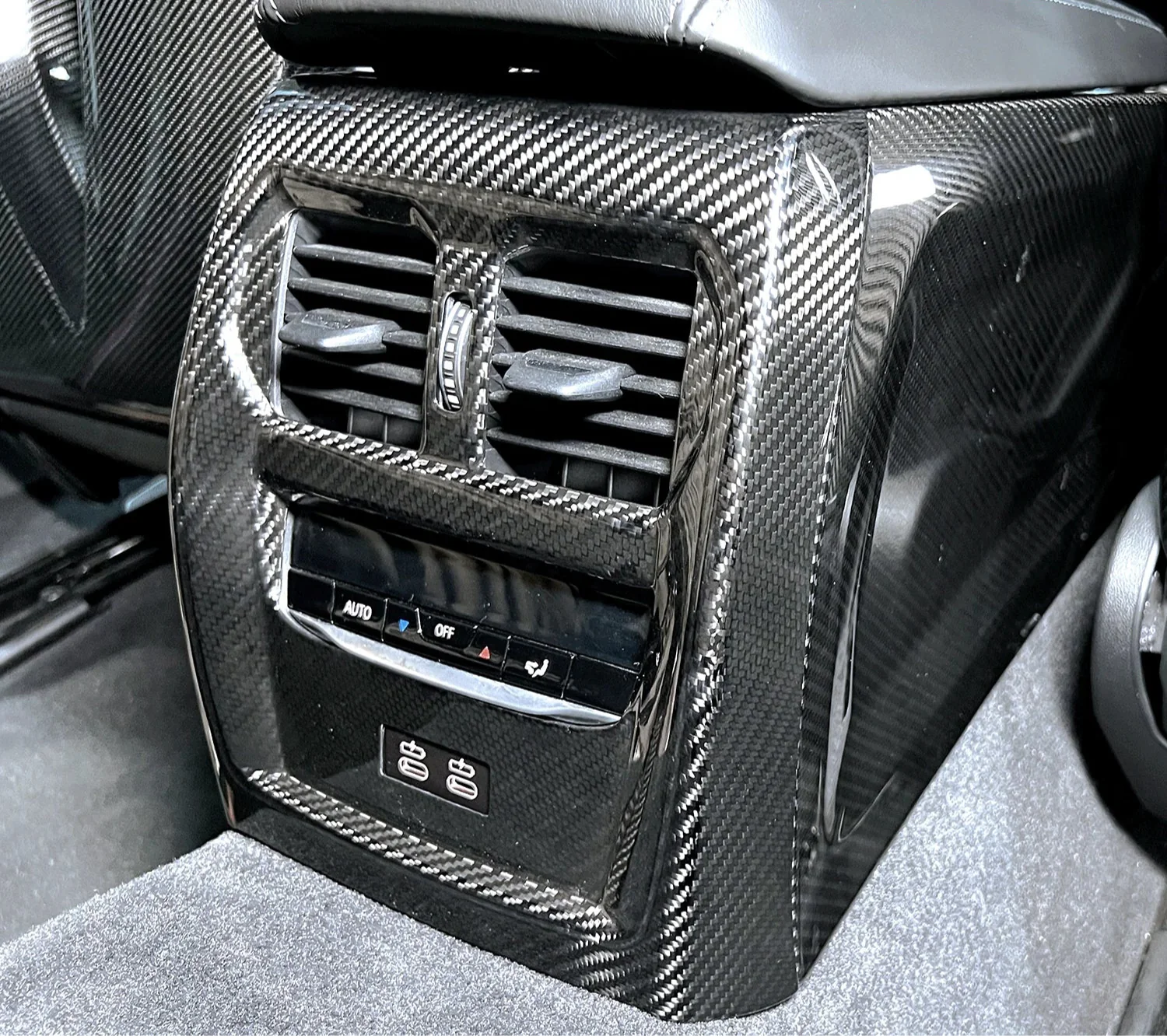 Carbon Fiber Rear A/C Vents Cover - BMW G80/G81/G82/G83