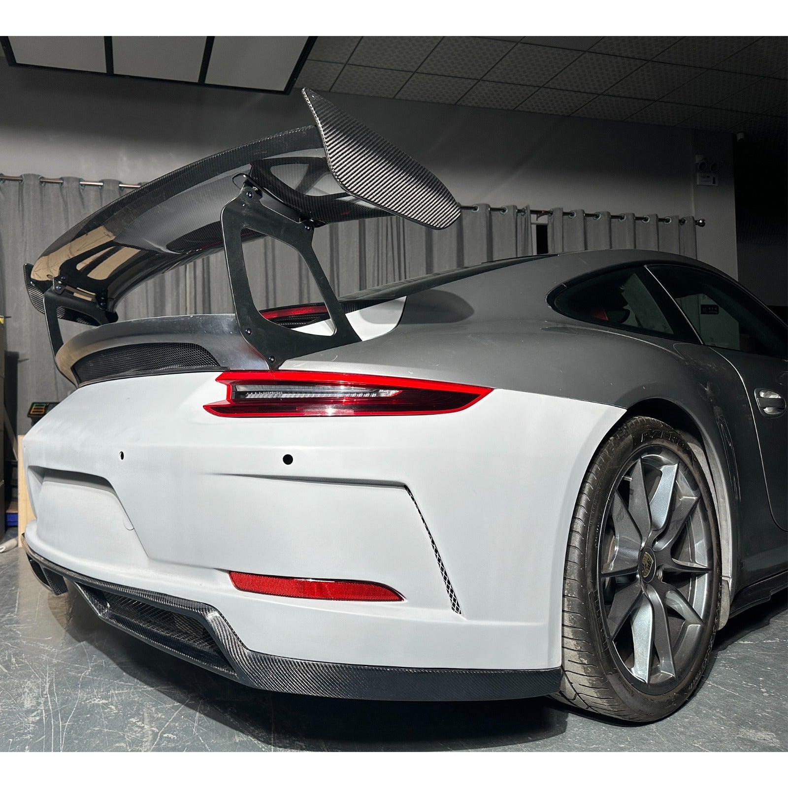 GT3RS Style Carbon Fiber Rear Wing W/ Trunk - 911 Carrera 991.1 991.2 2010-2018