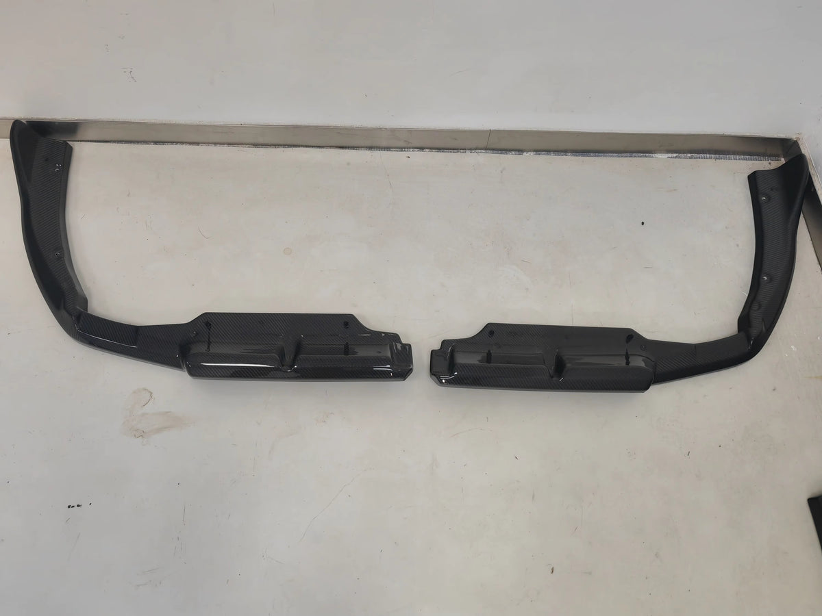 Gloss black/ Carbon fiber Aerodynamic Body Kit - BMW XM G09
