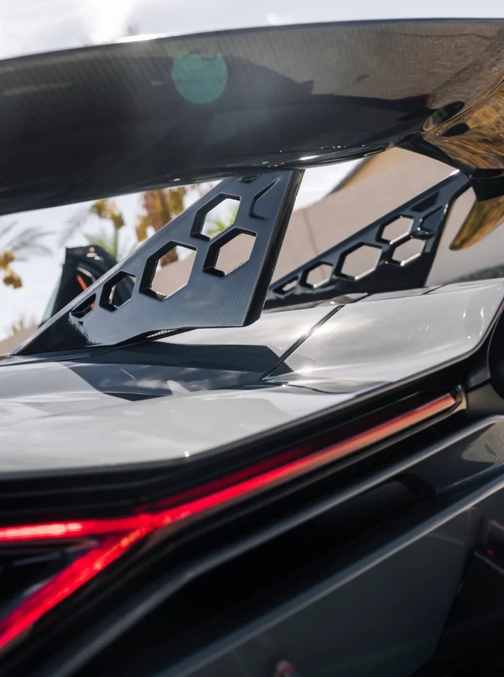 Carbon Fiber DK Style Rear Engine Cover Lid w/ Wing - Lamborghini Revuelto