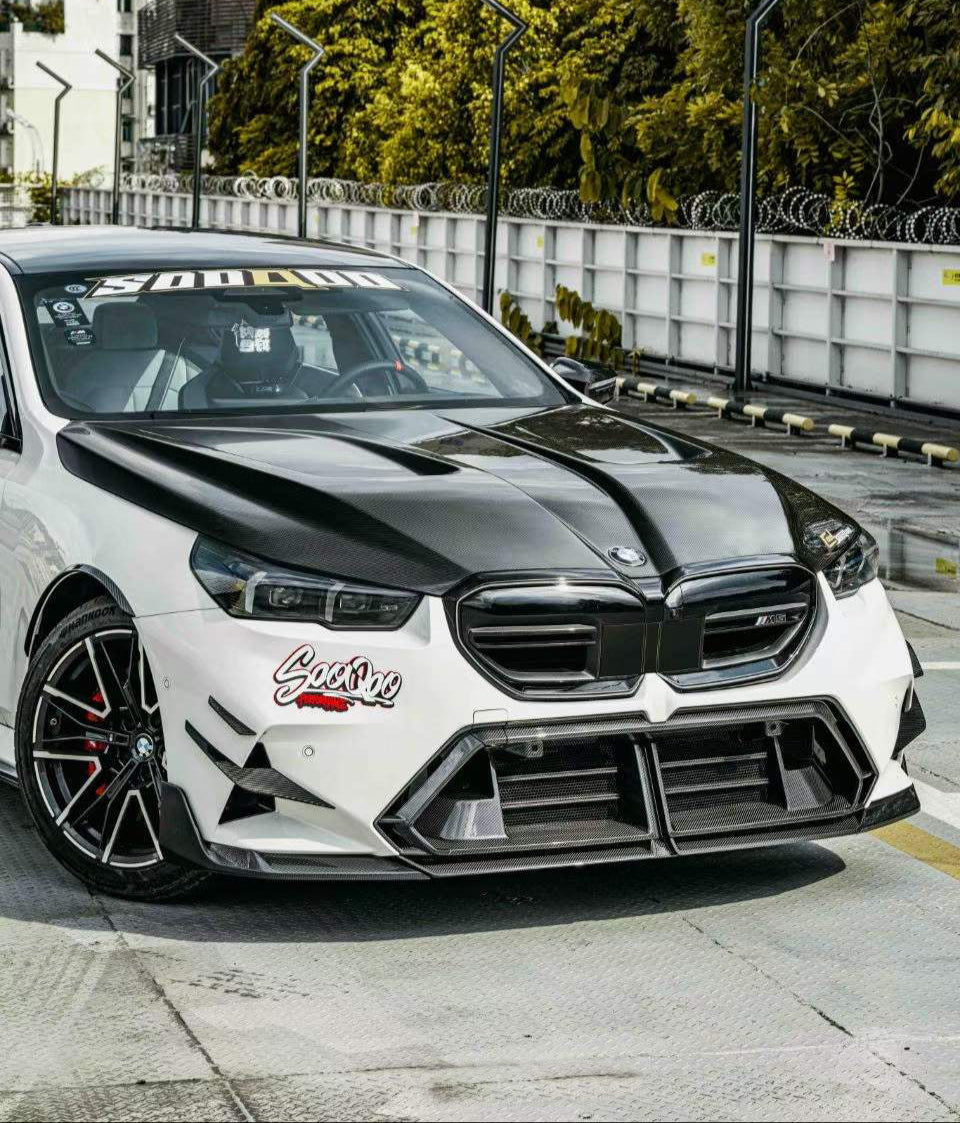 Prepreg Carbon Fiber Engine Cover Bonnet - BMW M5 G90 G99