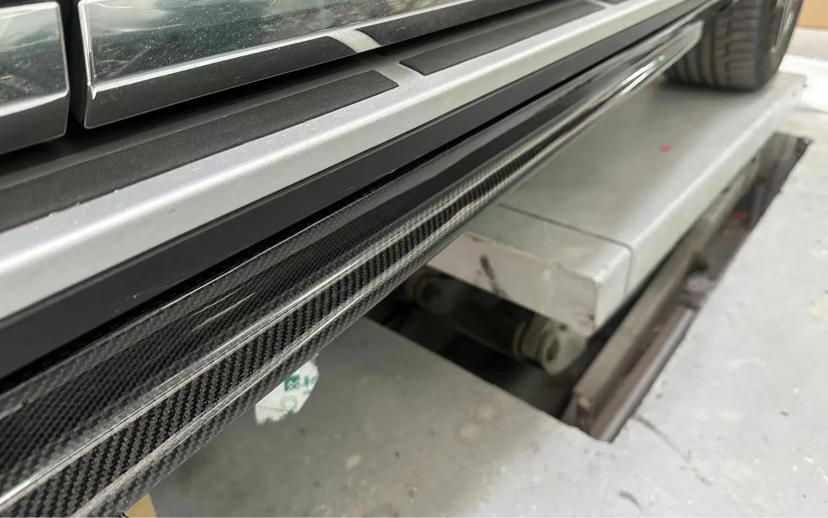 Carbon Fiber Side Skirt - BMW X7 G07