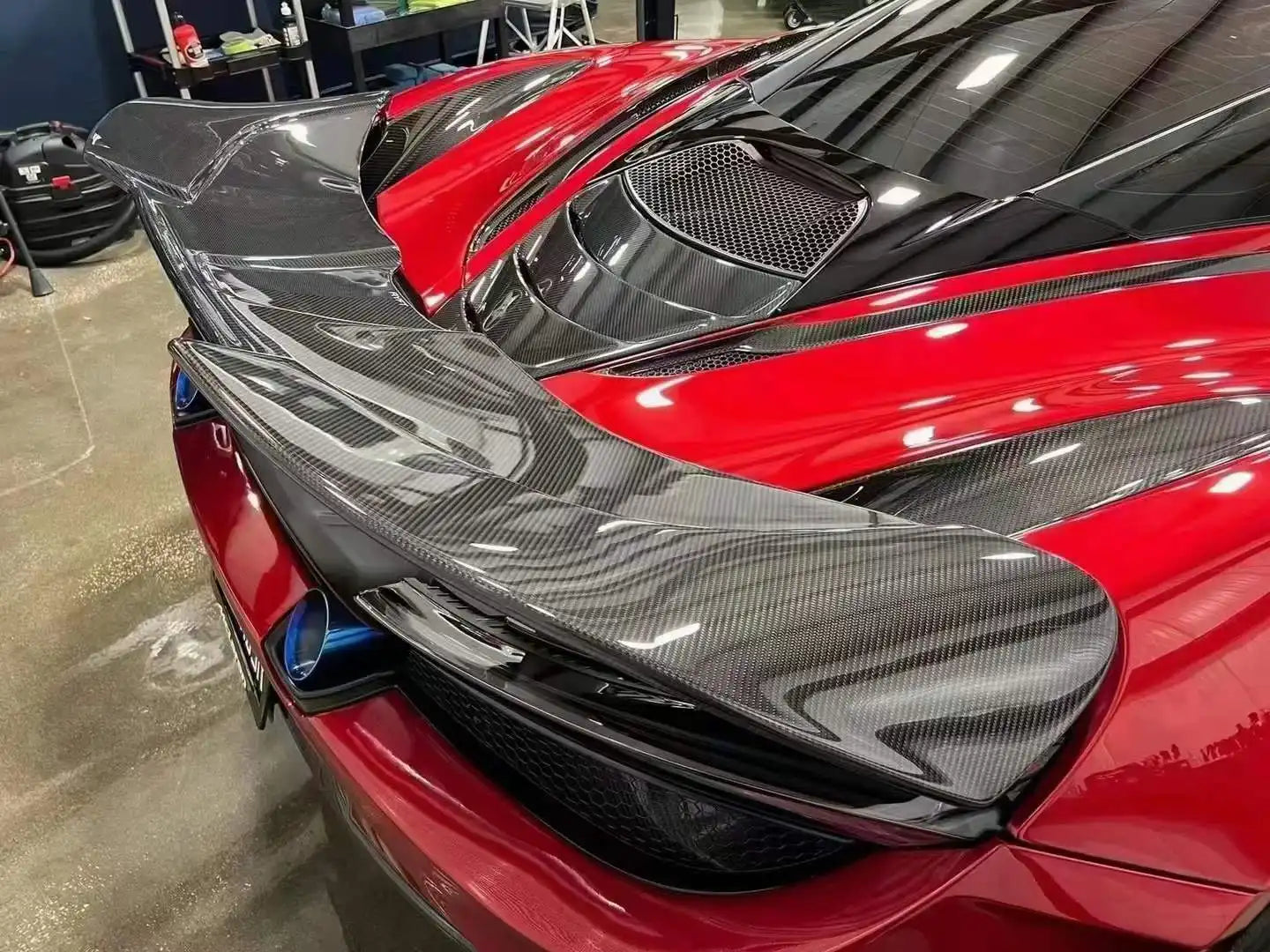 R Style Full Carbon Fiber Aero Kit - McLaren 720s