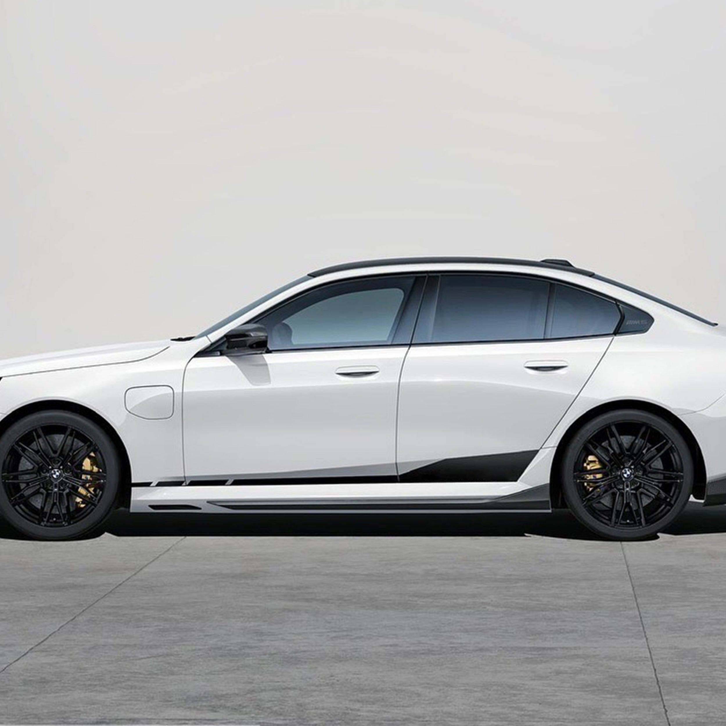 MP Style Carbon Fiber Side Skirt - BMW G90 M5
