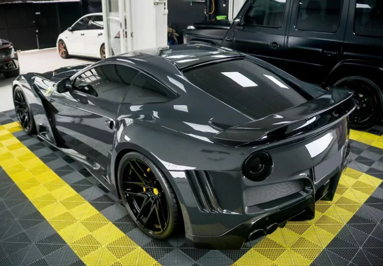 Ferrari F12 N-Largo Style Full Wide Body Kit