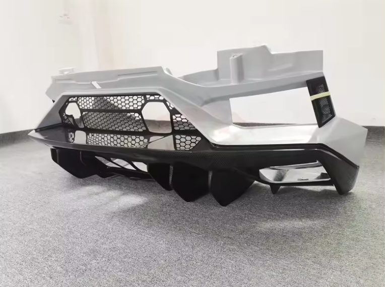 Lamborghini Aventador SVJ/Ultiame Rear Bumper With Carbon Fiber Diffuser