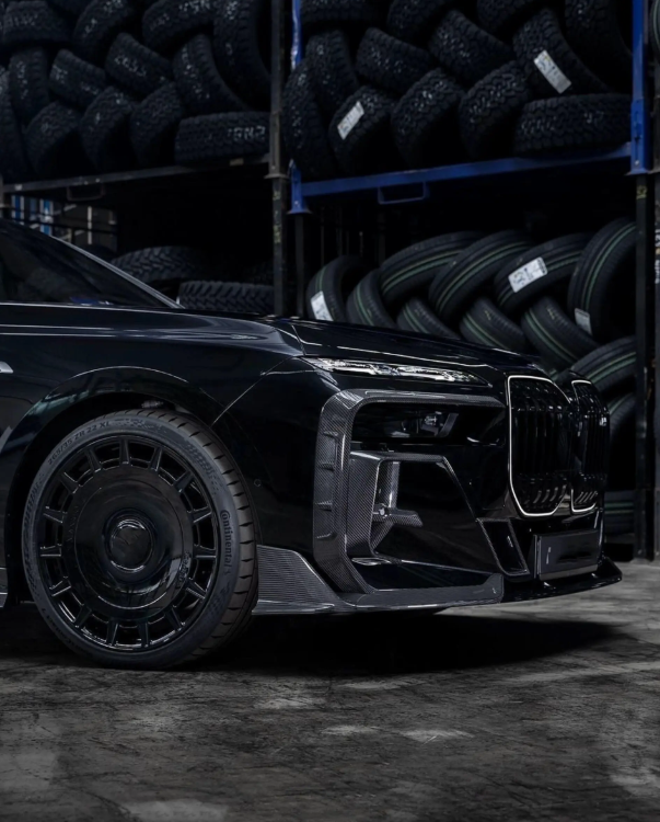 BMW 7 Series G70 Carbon Fiber Artisan Aero Kit