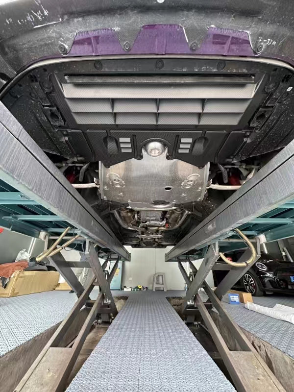 Dry Carbon Fiber Vented Oil Cooler Guard - BMW G8X G80 M3 / G82 M4