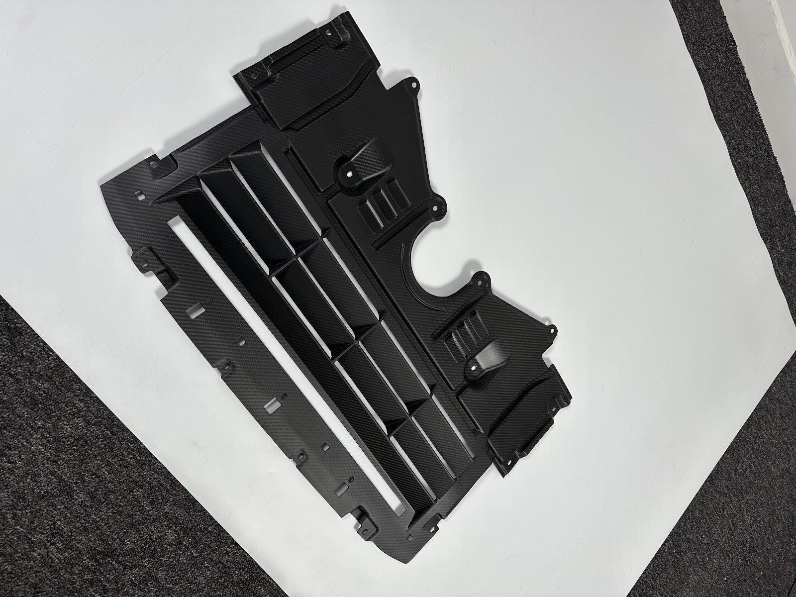 Dry Carbon Fiber Vented Oil Cooler Guard - BMW G8X G80 M3 / G82 M4