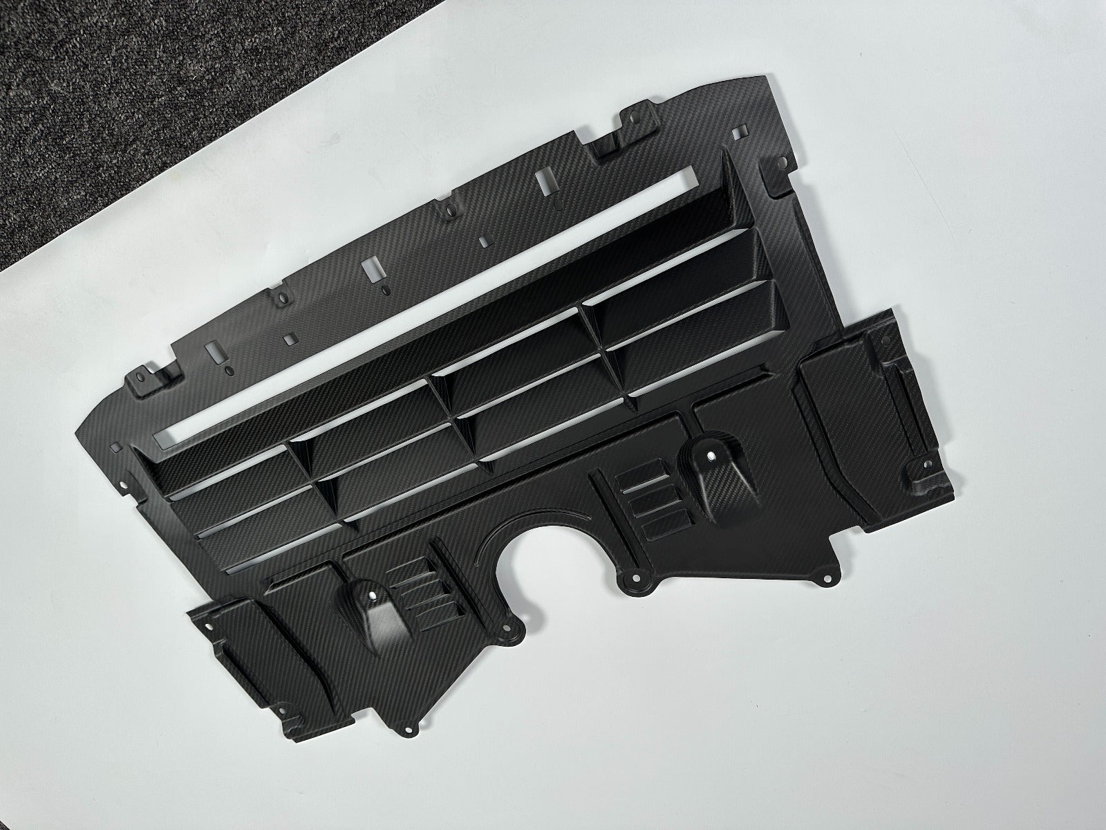 Dry Carbon Fiber Vented Oil Cooler Guard - BMW G8X G80 M3 / G82 M4