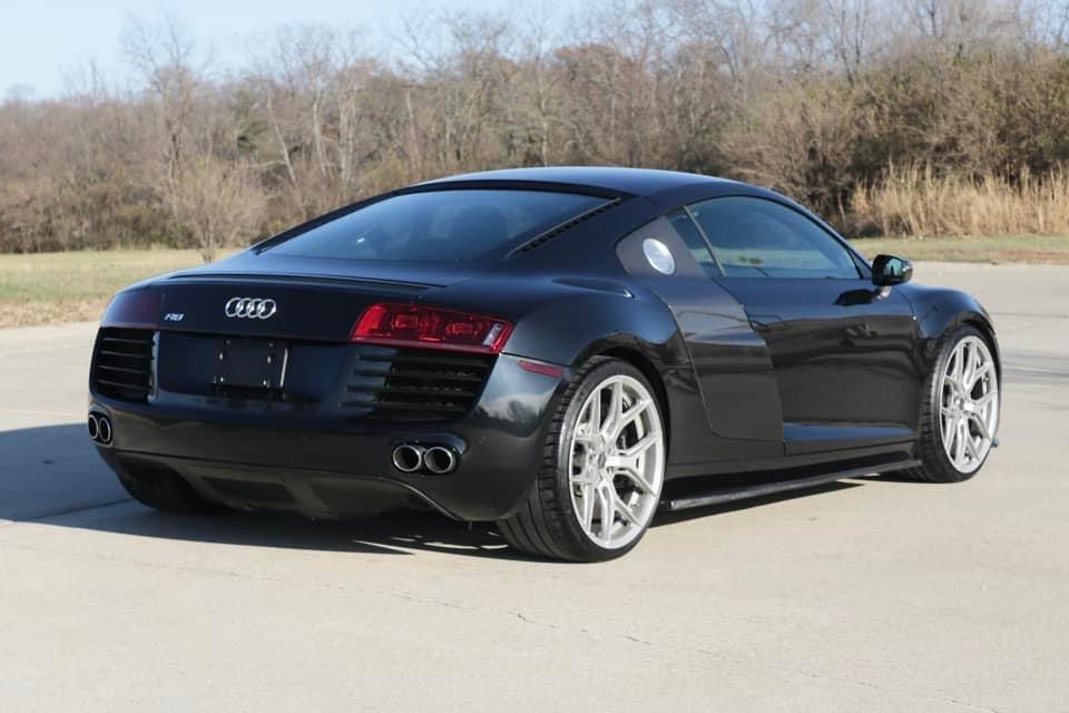 Audi R8 Gen 1 Carbon Fiber Side Skirt Extension