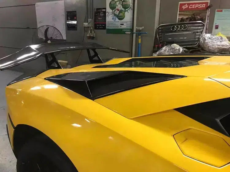 Lamborghini Aventador Artisan Wing with Base Panel