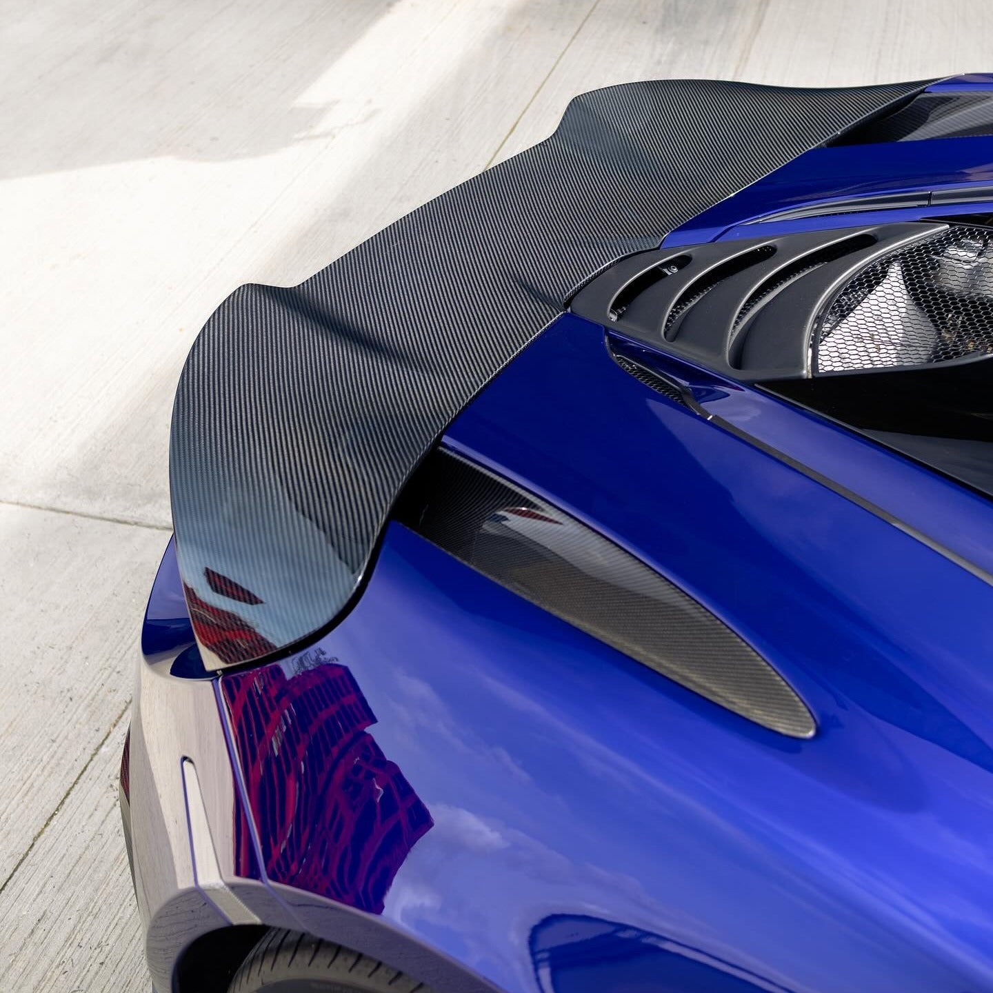 Dry Carbon Fiber Aerodynamic Body Kit - Mclaren 720s